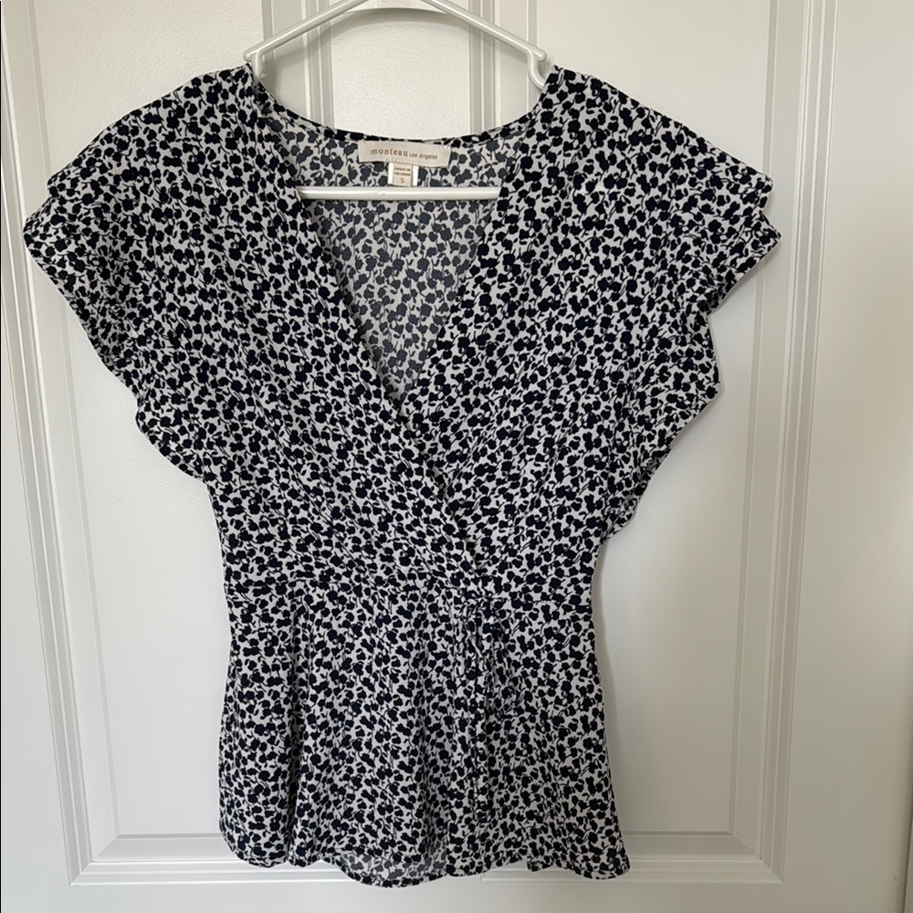 Women's Navy and White Patterned Top